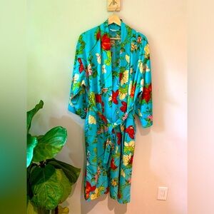 Natori sleep set- nightgown and robe